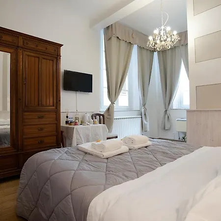 ゲストハウス Residenza Centro Storico ルッカ